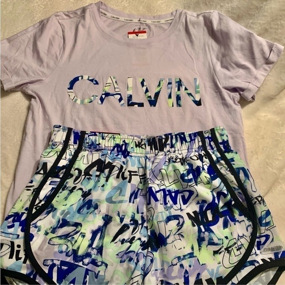 NWT Calvin Klein Set XS Running Shorts & T-Shirt Bundle City Tag Orchid Grafitti - Picture 4 of 16